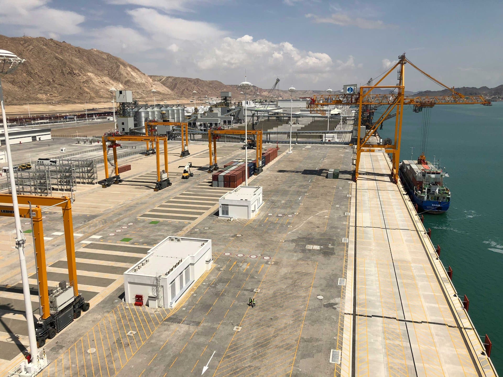 Bild 1 Internationaler Seehafen Turkmenbashi: Container-Terminal, Kaianlage und Lageflächen, Foto: INROS LACKNER SE